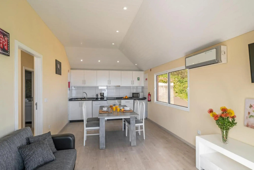 SeaView Apartment by OurMadeira