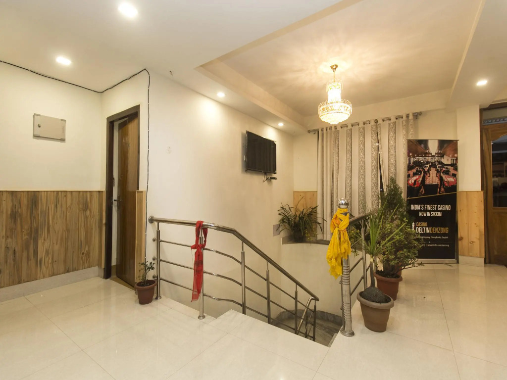 OYO 14341 Hotel Highland Vista