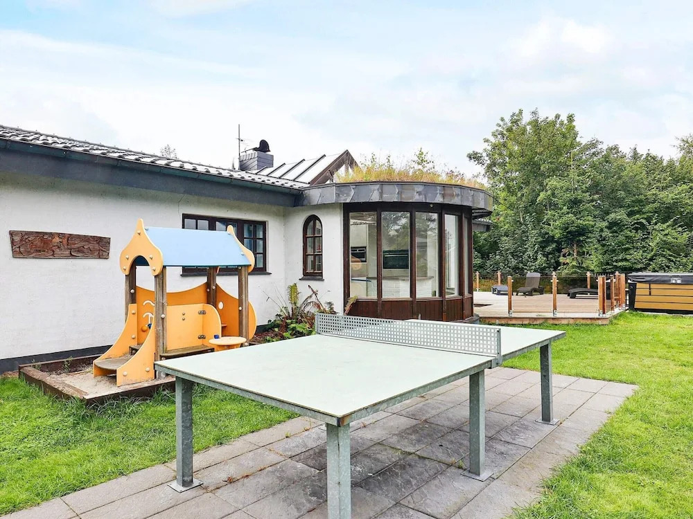 6 person holiday home in Væggerløse-By Traum