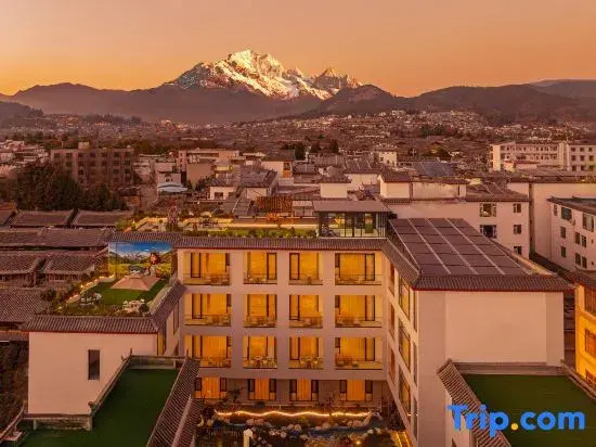 Yunyao Residence · ART GDN Sky Garden | Snow-Capped Mountain View Audiovisual Homestay
