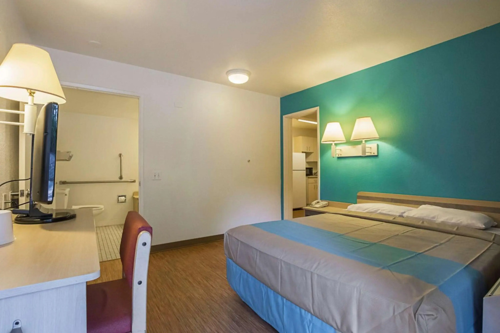 Motel 6-Rochester, MN