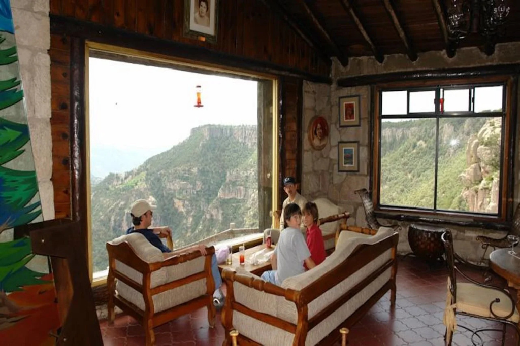 Hotel Divisadero Barrancas