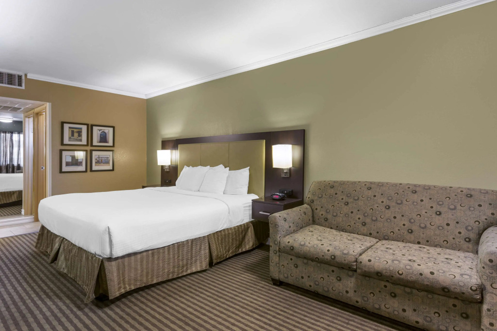 Royal Sun Hotel & Suites