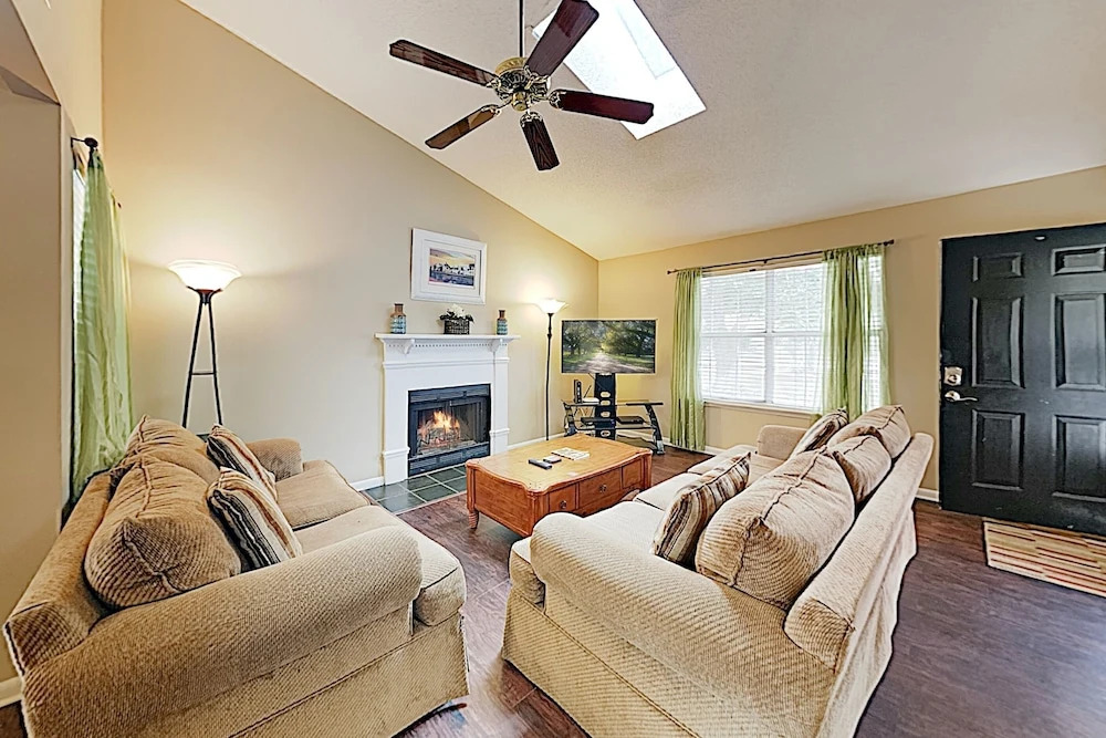 Family Home W/ Deck & Fenced Yard - Near Beach! Home