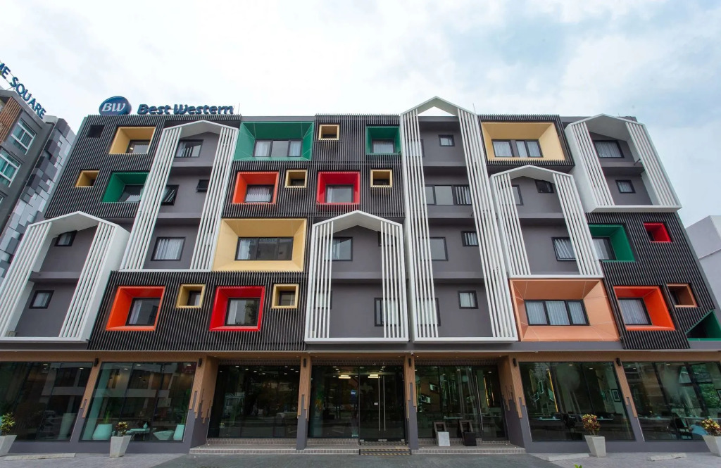 Prime Square Hotel