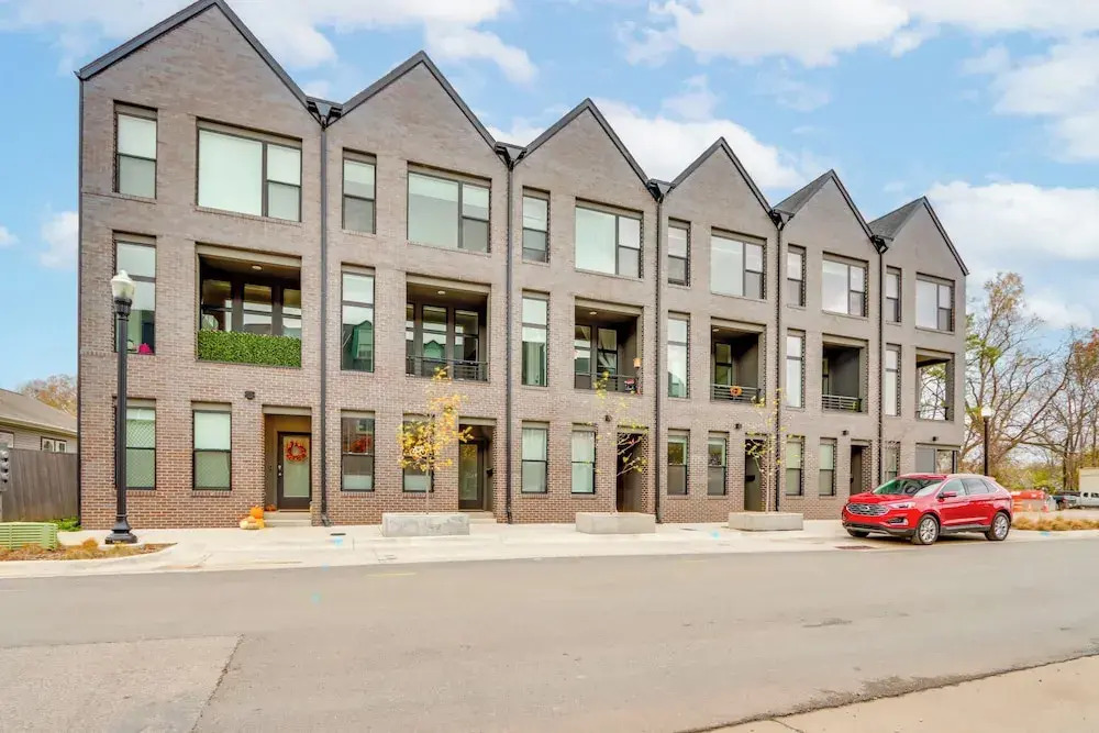 Near Downtown: Luxury Townhome in Bentonville!