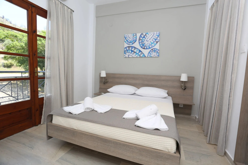Astron Hotel