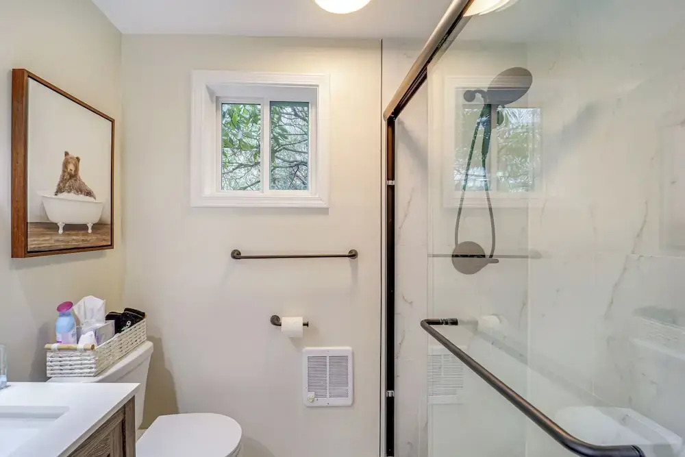 Hike, Ski & Soak: Beech Mtn Home w/ Views, Hot Tub
