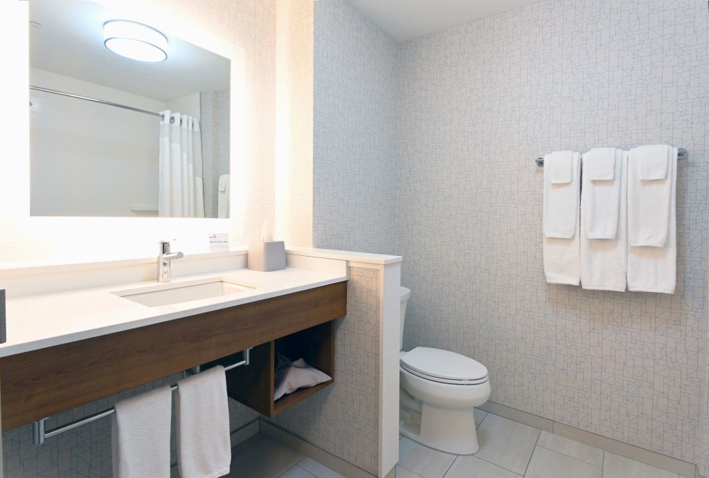 Holiday Inn Express & Suites - Aurora by IHG