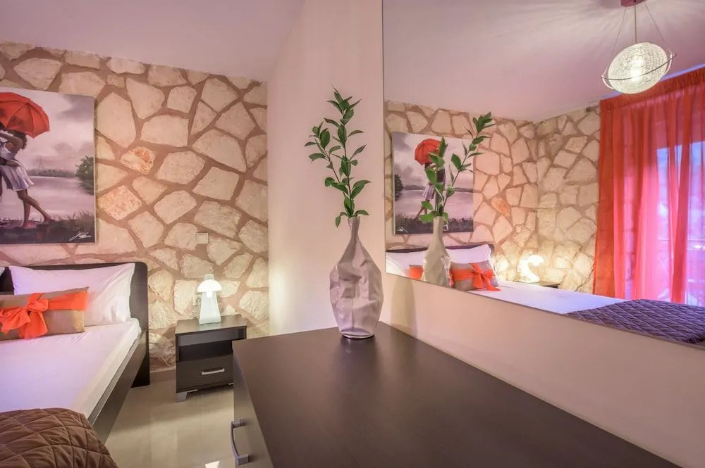 Limneon Villas