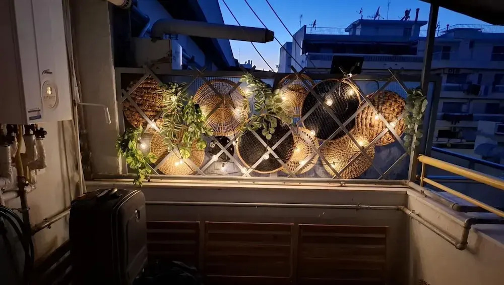 New Cozy Apt with Balcony close to Metro