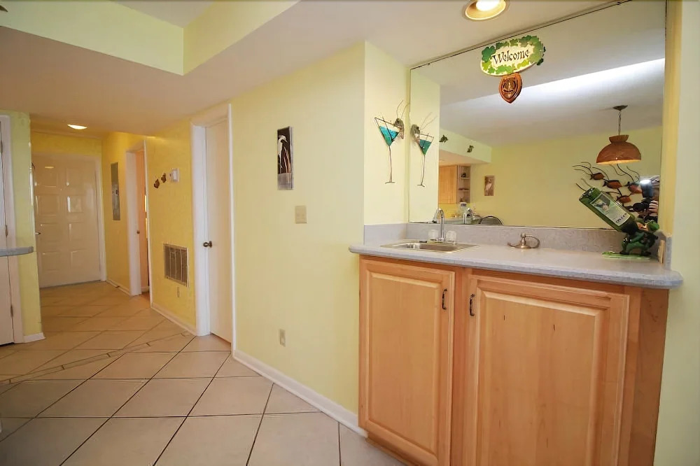 Windrift 410w 2 Bedroom Condo by RedAwning