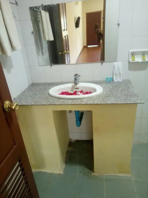 Diamond Popa Hotel