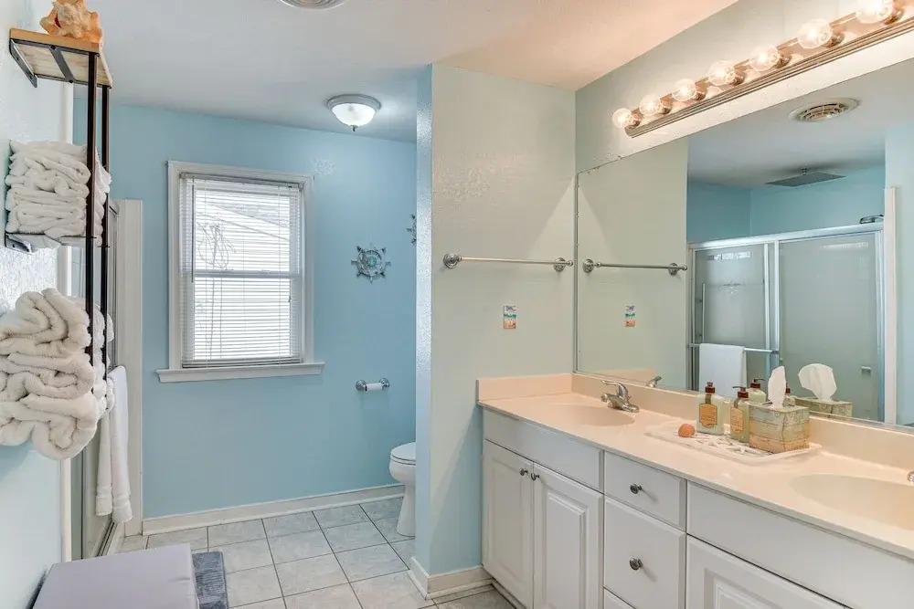 Pet-friendly Virginia Beach Abode w/ Deck & Grill!