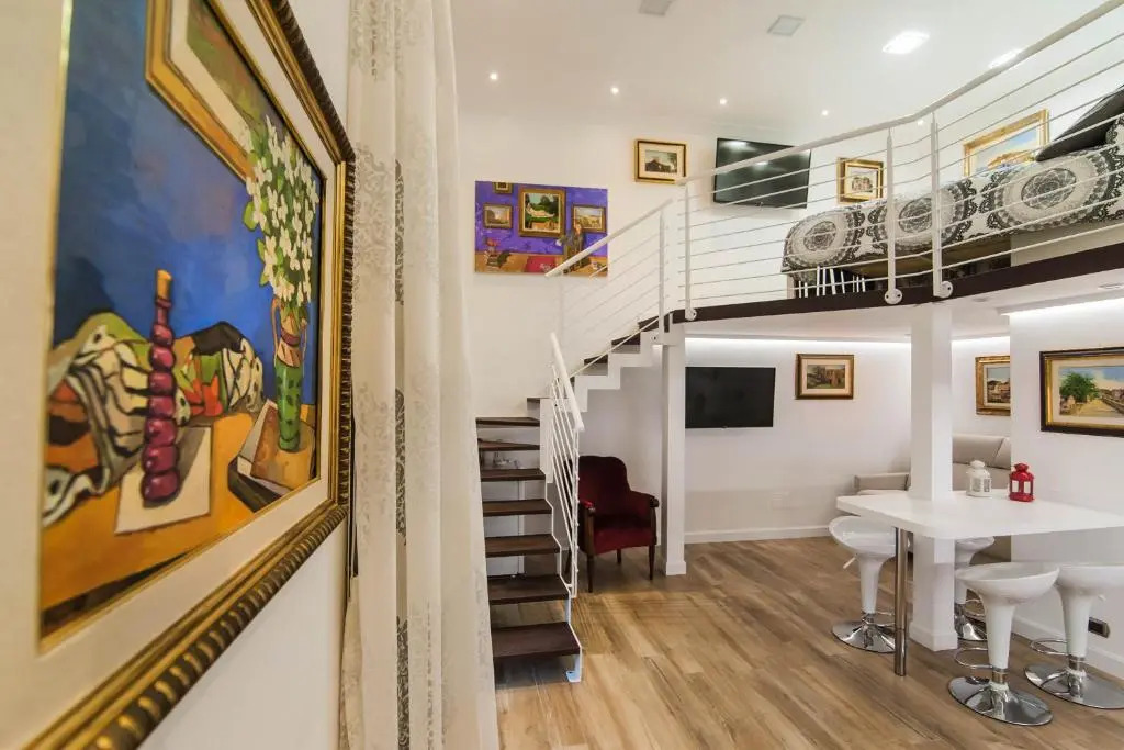Solimena House 44