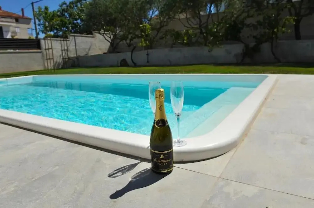 House Tony private pool&parking