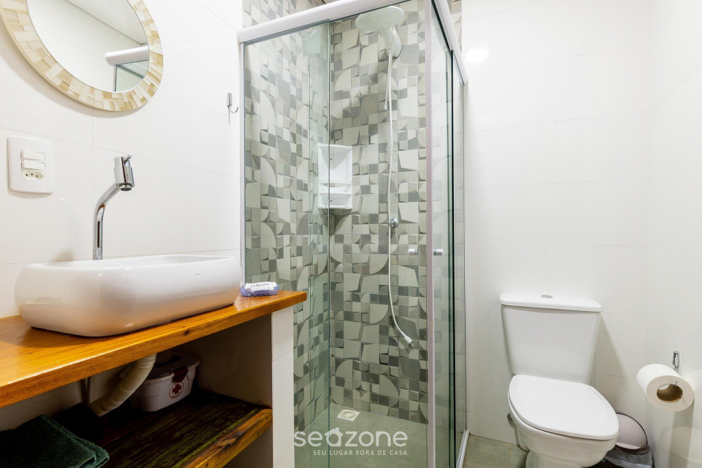 Casa 3Q c/ churrasq. 800m da praia RJU8301