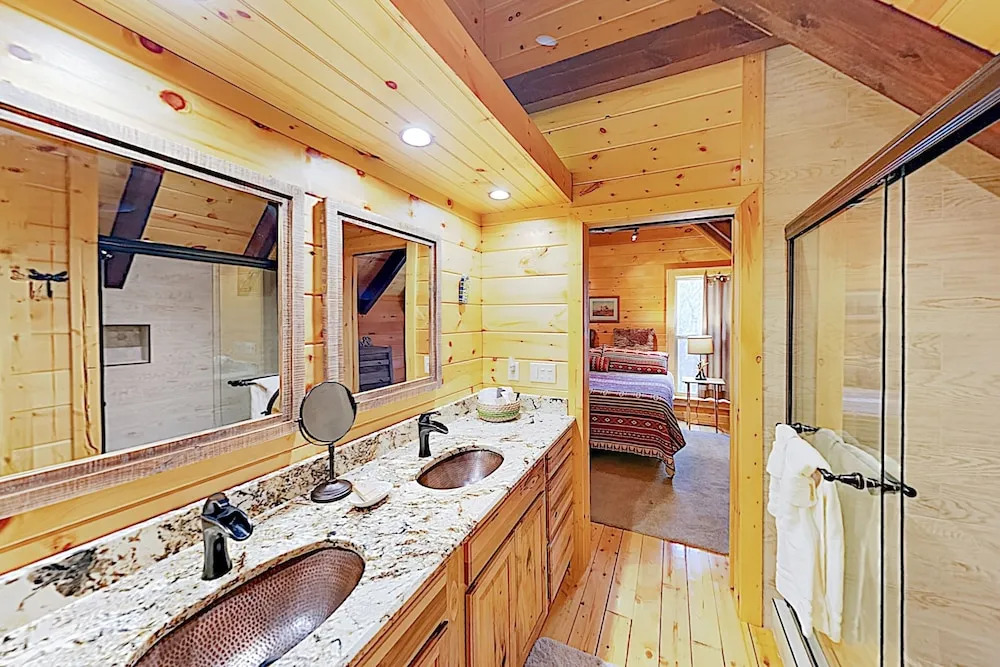 Mountain-chic W/ Fireplace & Wraparound Deck! 4 Bedroom Home