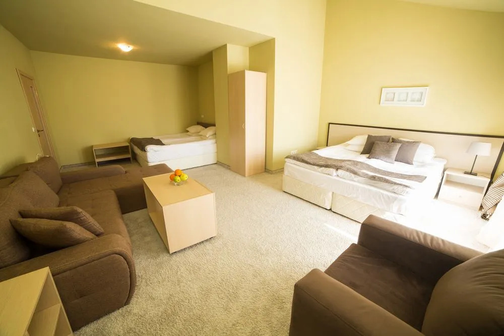 Thermal Hotel Seven Seasons