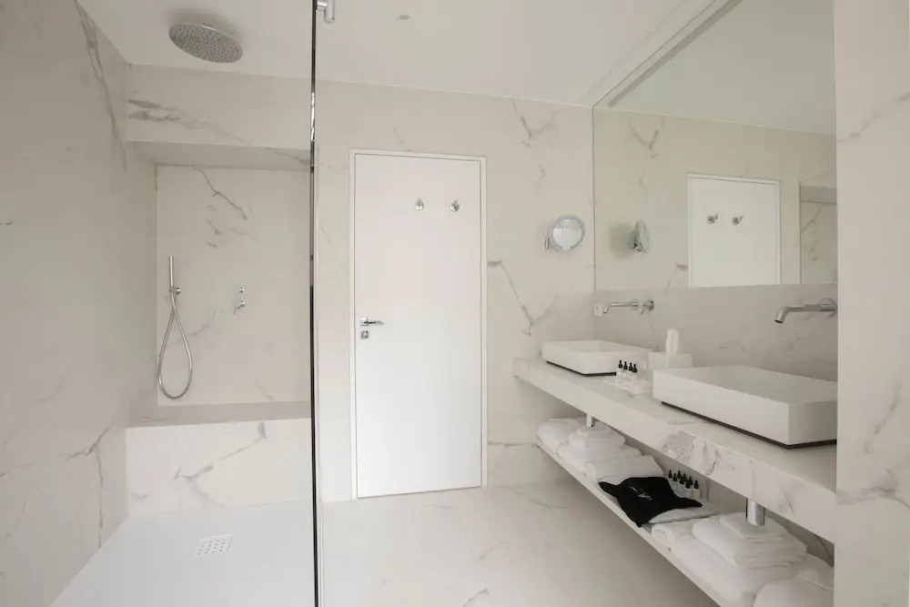 BORD EAU Guest House