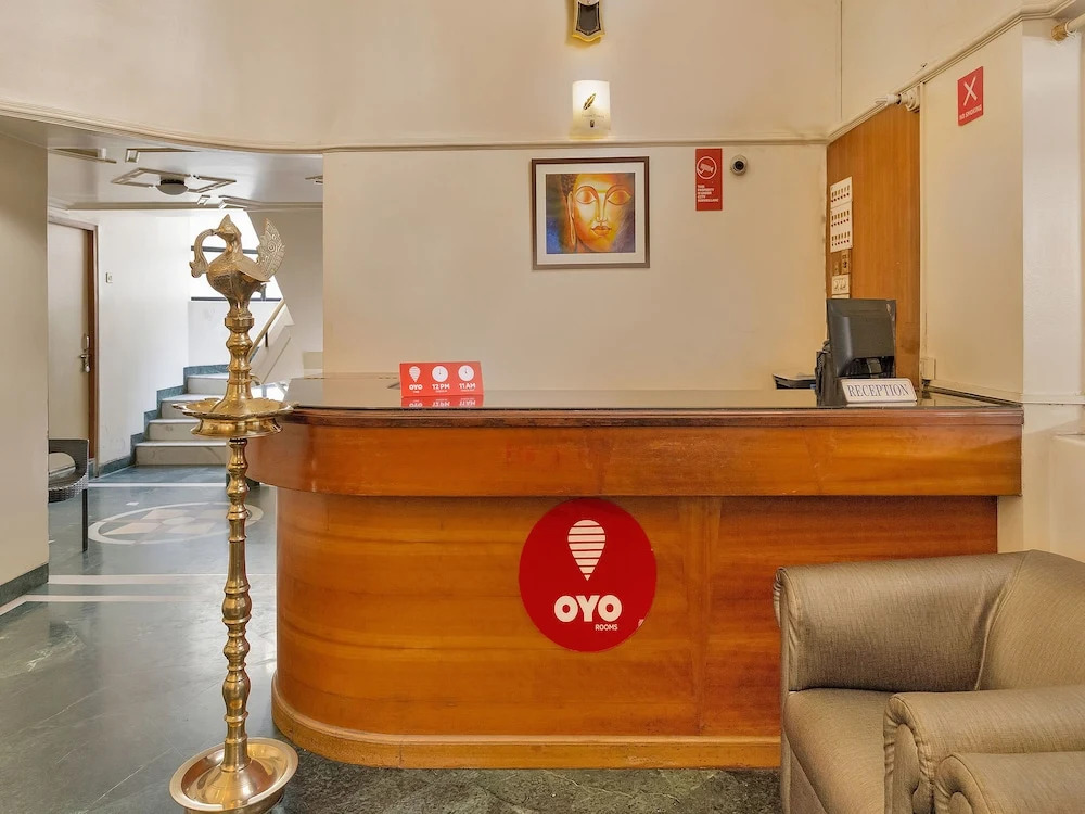 OYO 12020 Hotel Ratna Regency