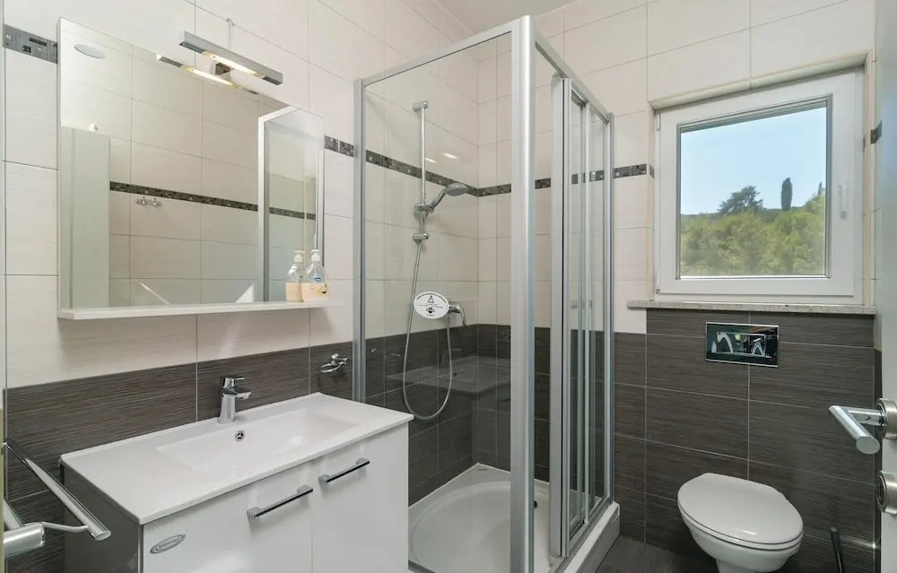 Amazing Home In Supetar