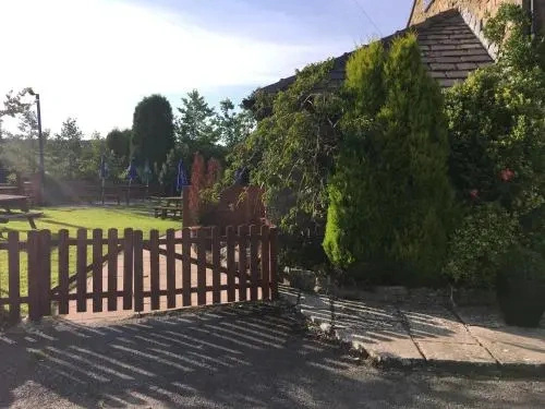 Redwell Inn