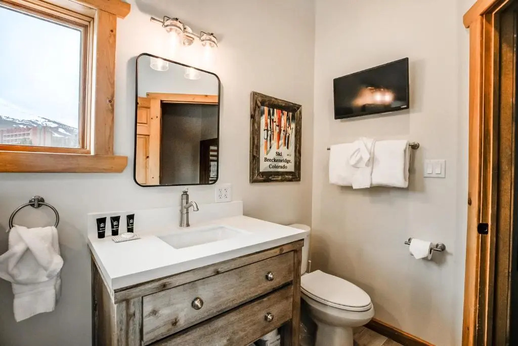 Powderhorn Penthouse Forest Vista Condo: Great Slope/Town Access
