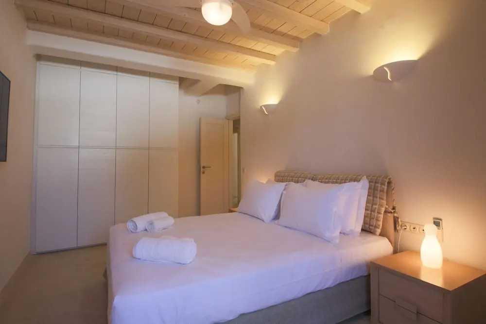Bluewave Villa