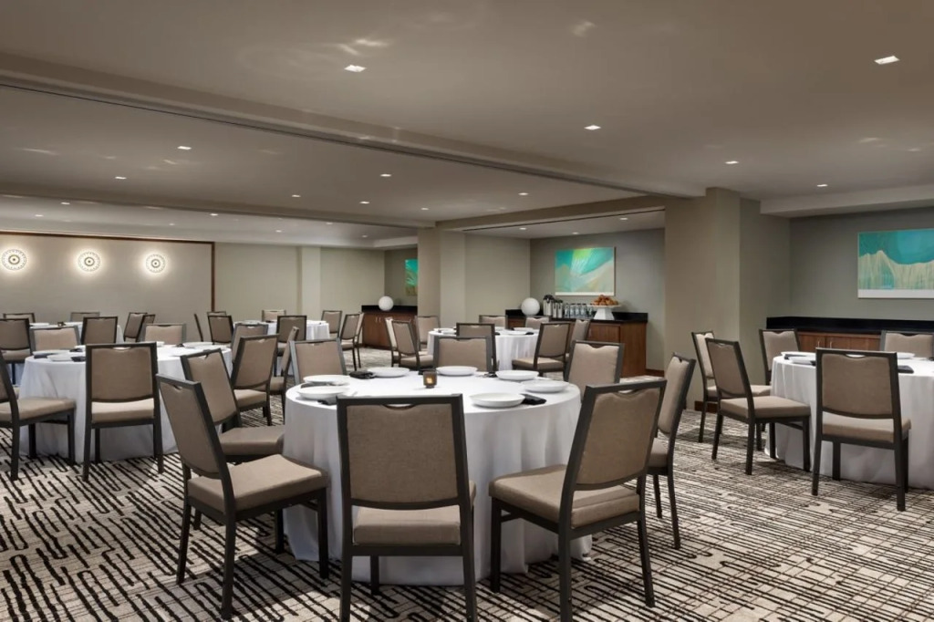 AC Hotel by Marriott Honolulu