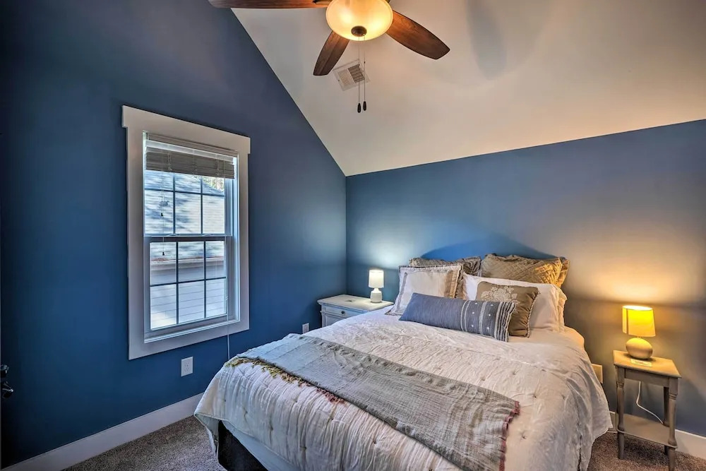 Cozy Southern Pines Retreat 1 Mi to Downtown