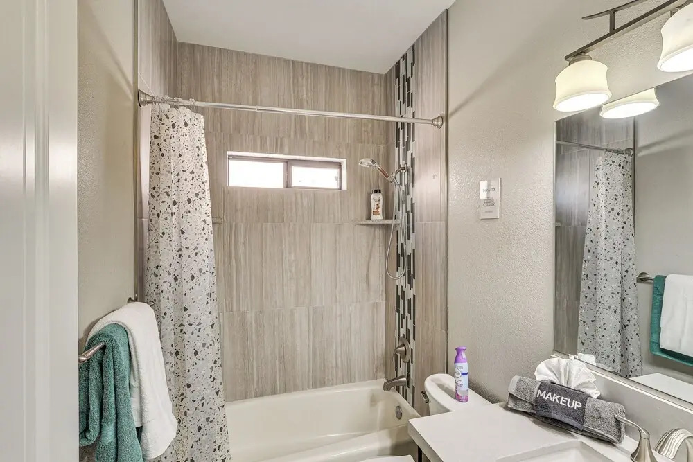 Pet-friendly LHC Home w/ Temp-controlled Pool!