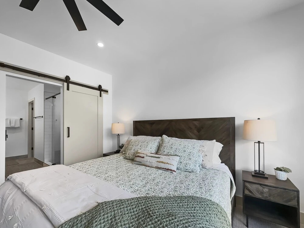 541 Center Circle 3br 3.5ba 3 Bedroom Townhouse by RedAwning