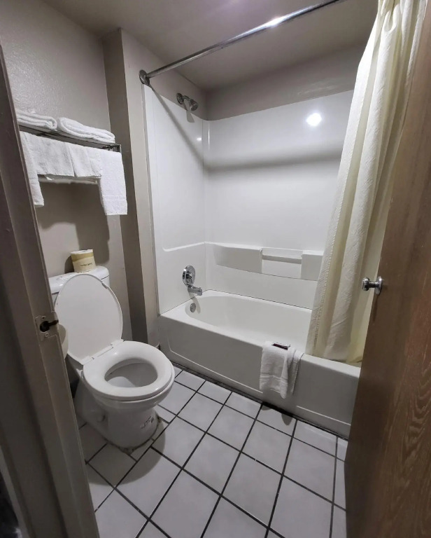 Hallmark Inn & Suites Newly Renovated Rooms San Antonio Northeast