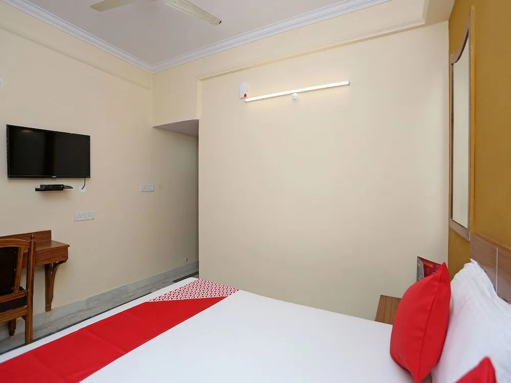 OYO 11675 Hotel Prahlad Inn