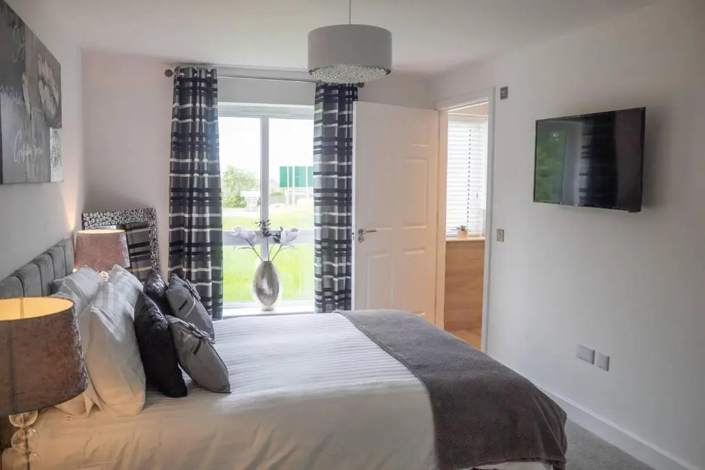Spacious 2 Bedroom Modern Apartment in Inverness