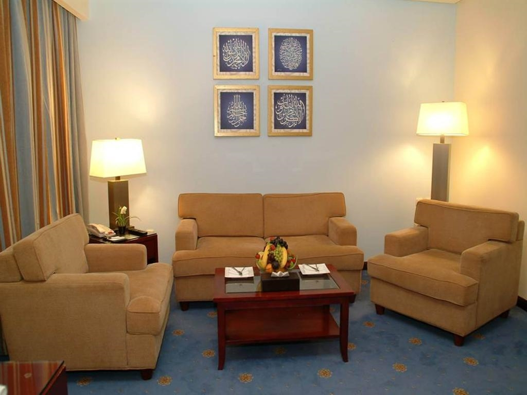 Dar Al Eiman Royal Hotel