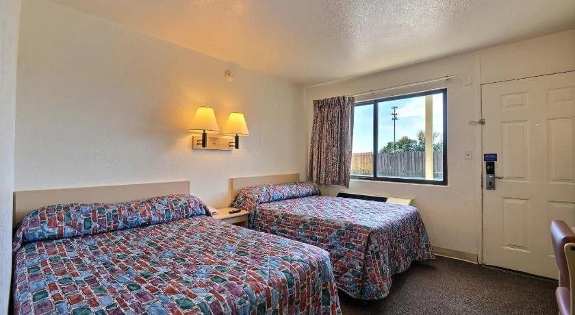 Motel 6 Indianapolis East