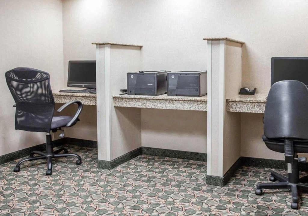 Comfort Inn & Suites Alexandria West