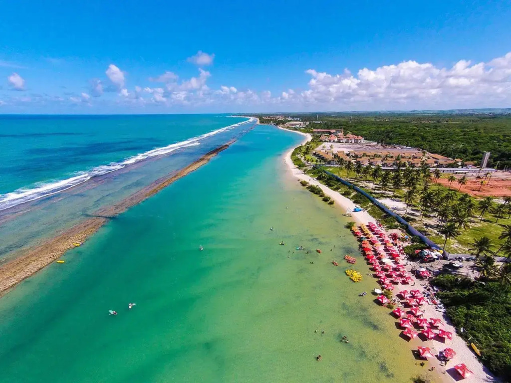 Lindo Flat de 3 quartos com ar condicionado em Porto de Galinhas com vista total para as piscinas
