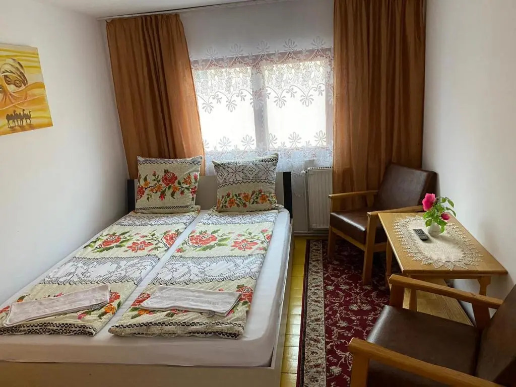 Camere de închiriat Floarea Reginei
