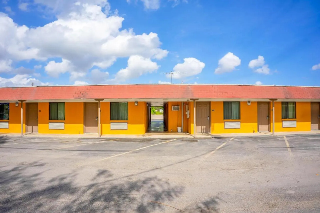 Budget Inn