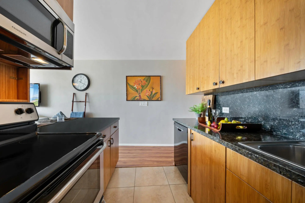 Island Sands 210