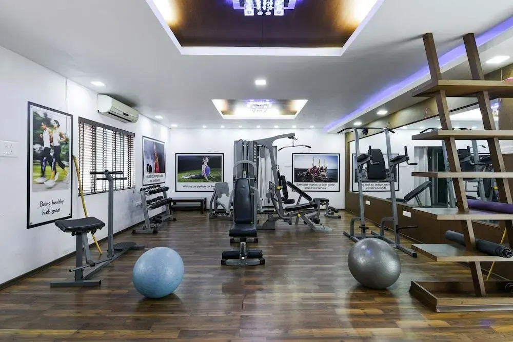 Green City Club by OYO Rooms