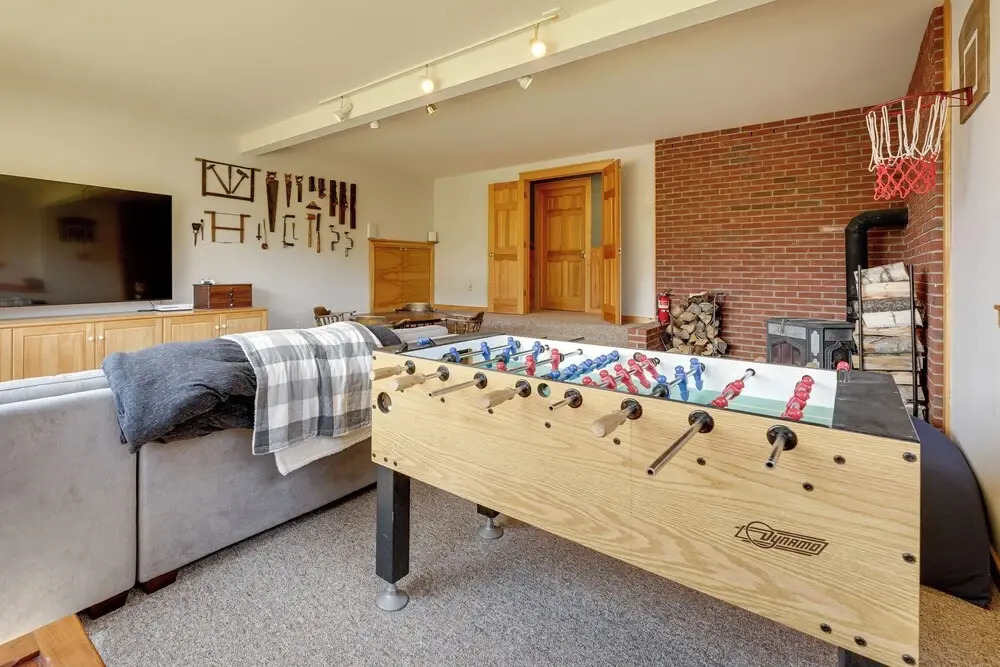 Luxury Vermont Vacation Rental: Private Hot Tub!