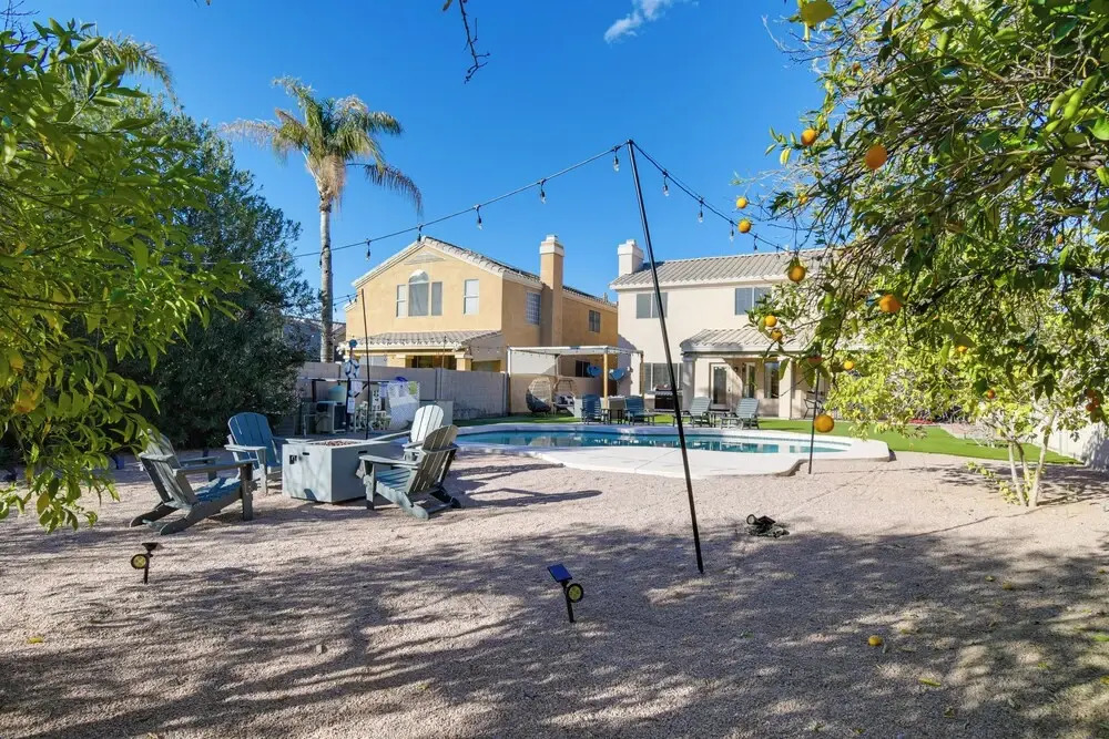 Heated Pool & Game Room: Family Home in Scottsdale