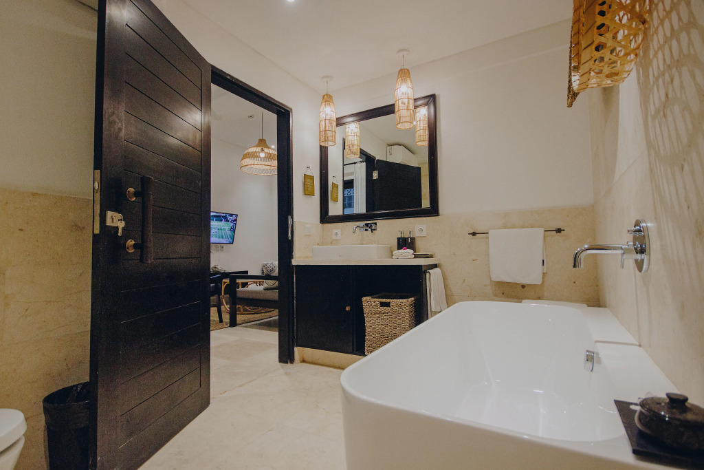 Batu Karang Lembongan Resort & Spa