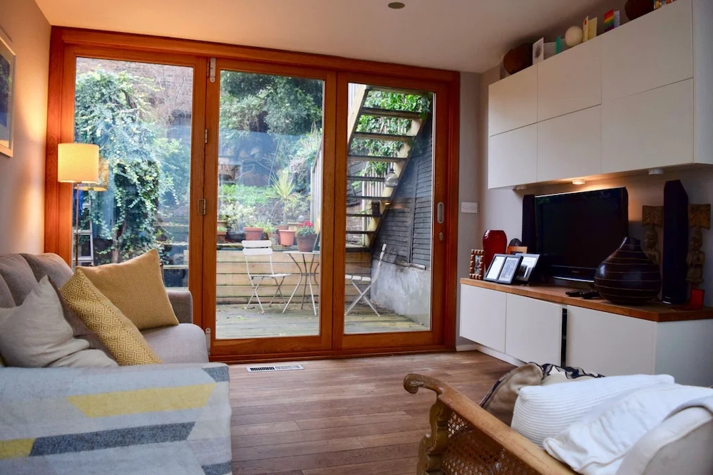 1 Bedroom Historic Cottage in Kentish Town