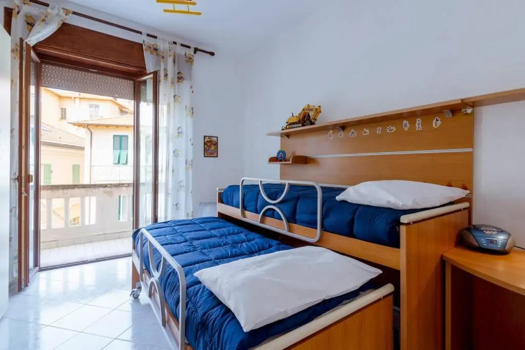 Appartamento Goethe - 2 camere - 100m stazione - 200m Palafiori