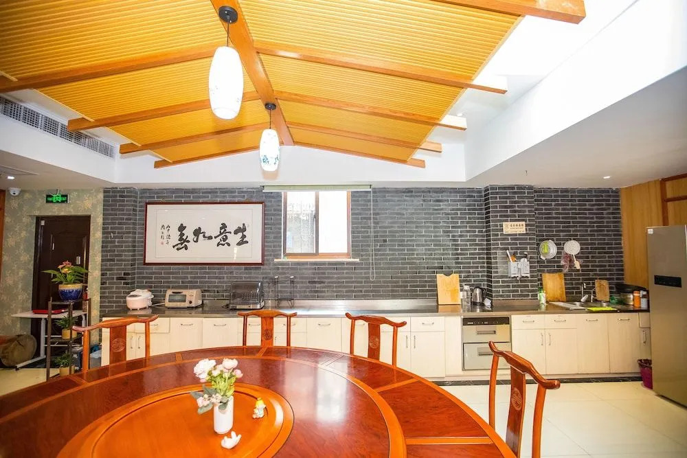 Suzhou Jade Snow Lodge
